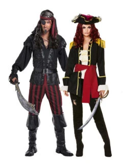 Couple Pirates