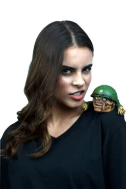 Compagnon D'épaule Du Soldat Zombie