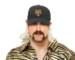 Casquette Du Roi Tigre Avec Mulet Attaché